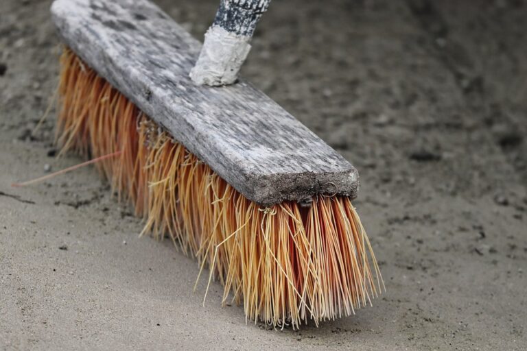 Jak úspěšně čistit neopracované dřevěné podlahy