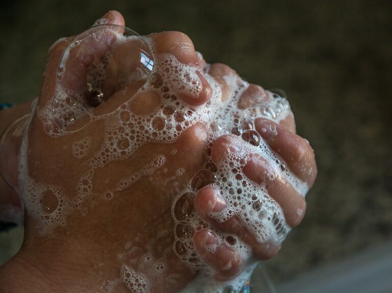 Jak si mýt ruce správně a účinně