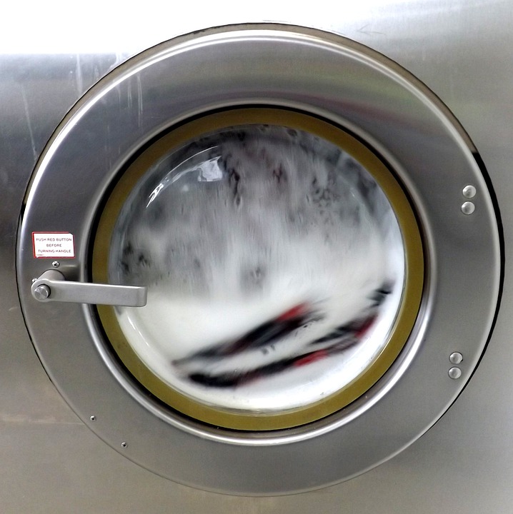 Jak opravit průsak u pračky: Krok za krokem návod