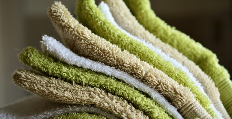 Jak správně vyprat huňatou deku doma?
